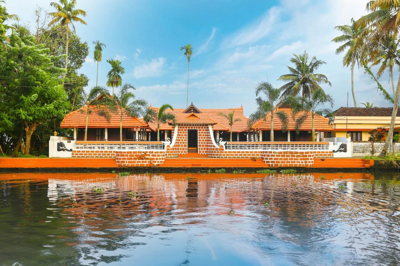 Palmy Lake Resort Alappuzha Exterior photo